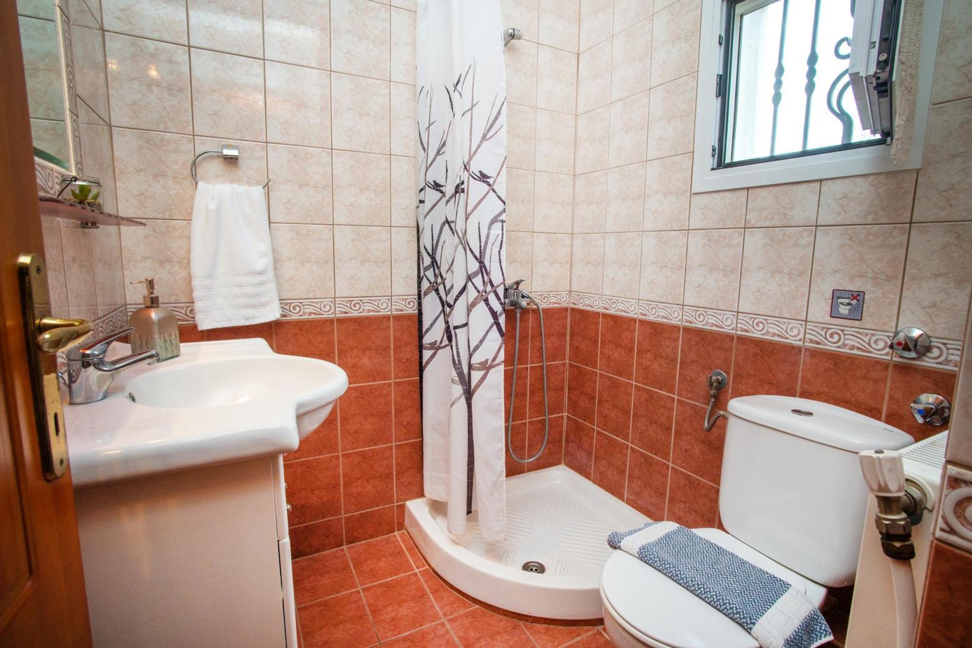 Private 6-Bdrm Villa With Garden 150M To Beach Paradisos Exterior foto
