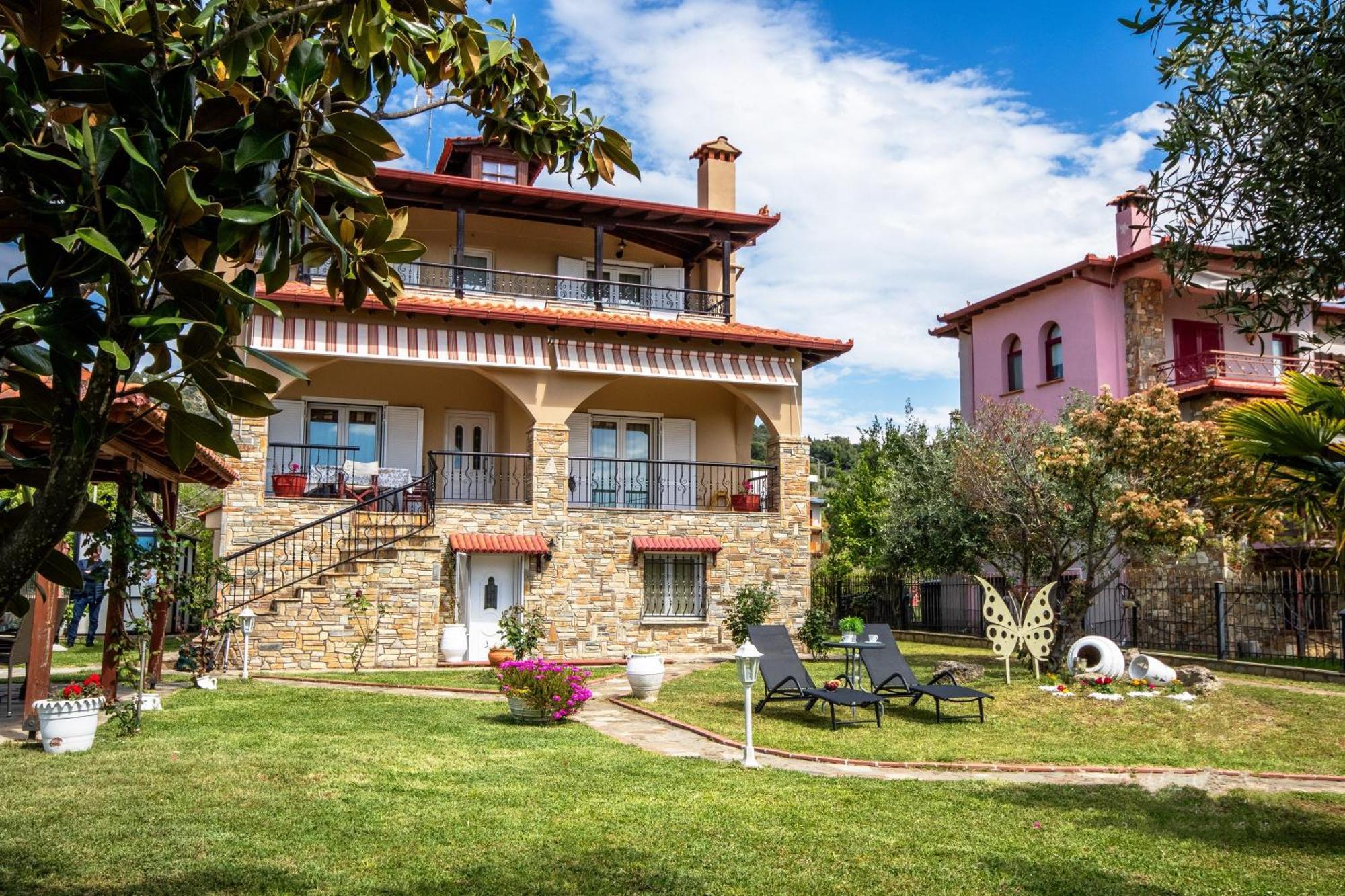 Private 6-Bdrm Villa With Garden 150M To Beach Paradisos Exterior foto