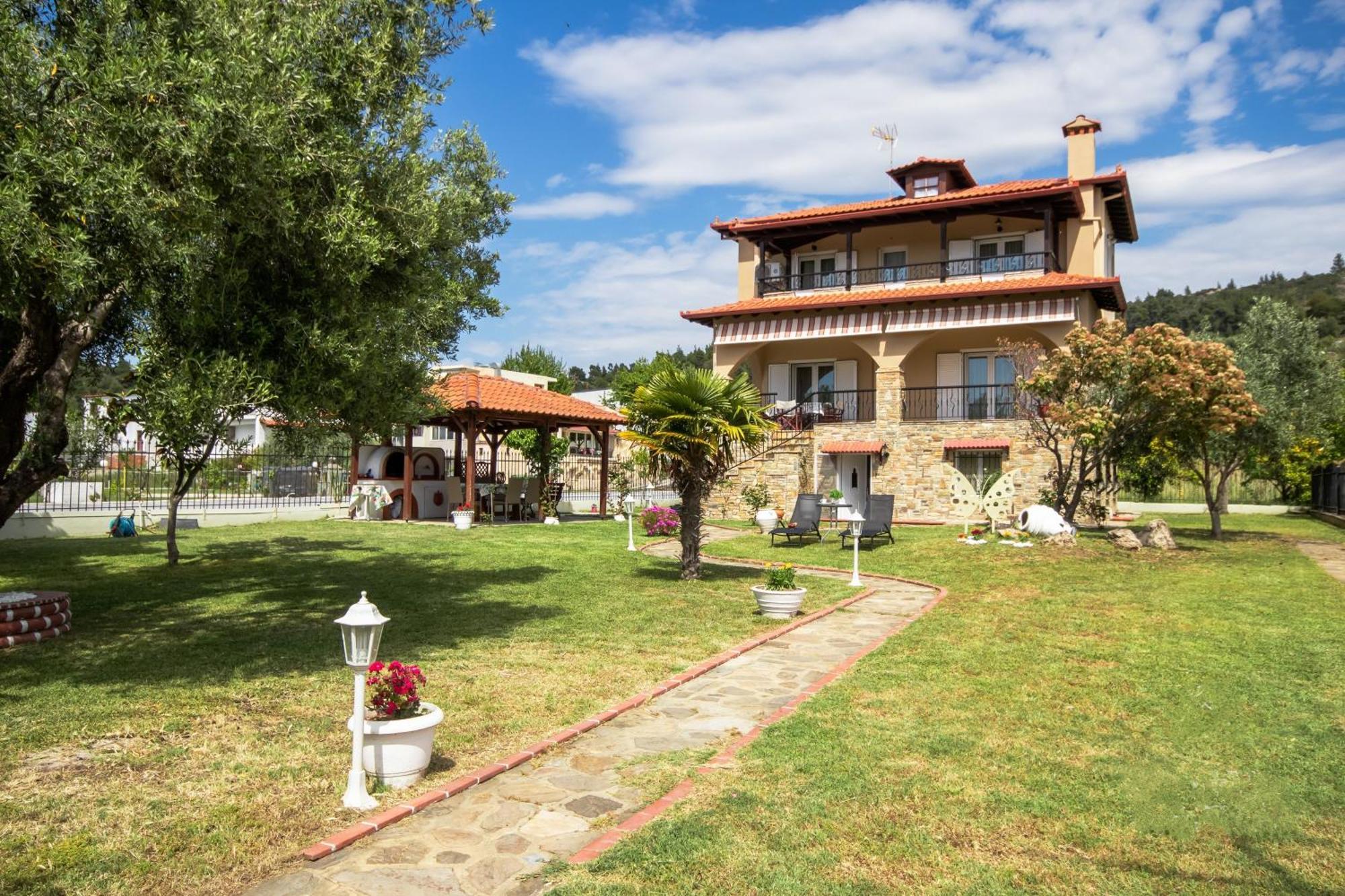 Private 6-Bdrm Villa With Garden 150M To Beach Paradisos Exterior foto